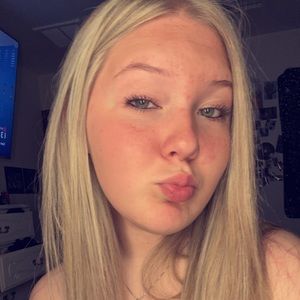 Meet your Posher, Alaina